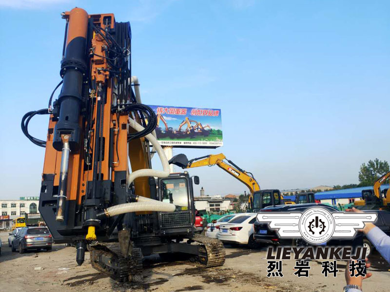 機(jī)載式液壓劈裂機(jī)工作特點
